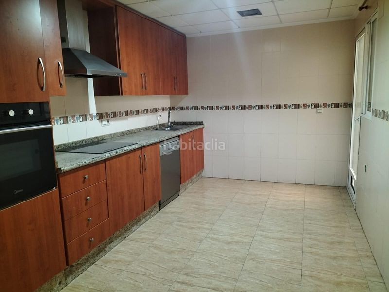 Foto 2f7f675e-a319-45e2-883a-355a8c0dbdee. Piso  centrico en Cox