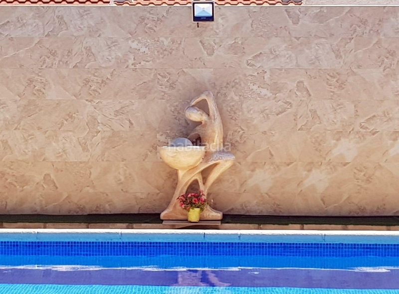 Foto 8f5b756a-e684-483f-bef8-ce2d2fae0511. Xalet amb calefacció aparcament piscina a Rojales
