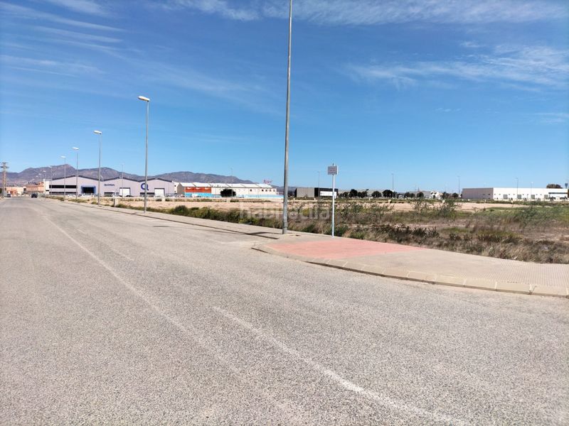 Foto dd72eddf-e21b-43e3-aa92-53aa9dc67ea7. Area edificabile industriale in Cox