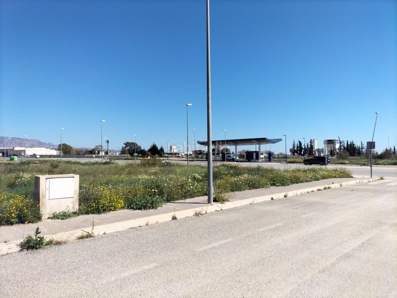 Foto eda11a57-564c-4013-b684-6cf84e87884b. Area edificabile industriale in Cox