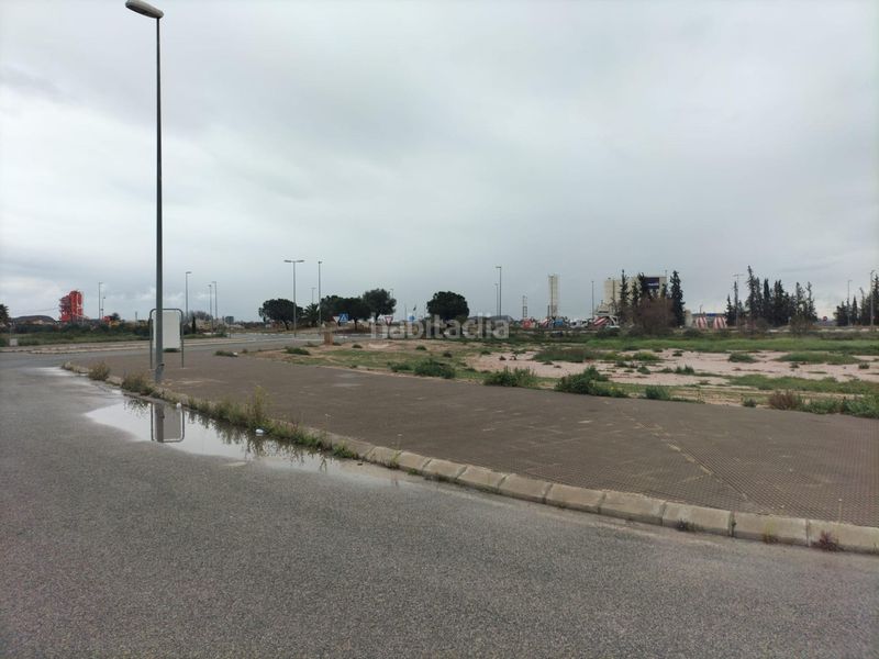 Foto f8cd537f-44a9-4f33-9dbd-deafa6731bec. Area edificabile industriale in Cox