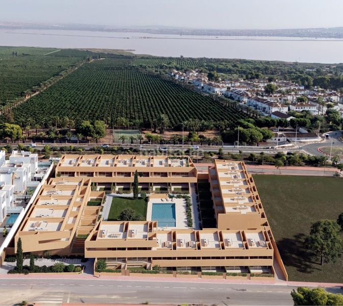 Foto cc9bfa88-19aa-4f43-9333-8e2abec03677. Ground floor with parking pool in Los Balcones-Los Altos Torrevieja