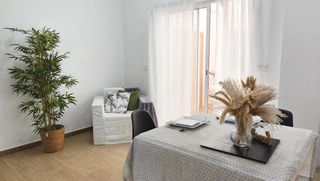 Erdgeschoss in Calle calle catedrático daniel jiménez cisneros 7. Planta baja reformada con patio en carolinas altas alicante