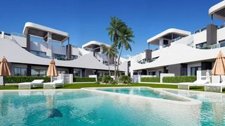 Casa en San Fulgencio. Apartamentos de obra nueva en planta primera con solárium en san