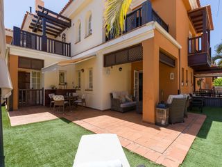 Ground floor  Calle tahona. Exclusiva vivienda a pocos metros del mar en arguineguín  urbani