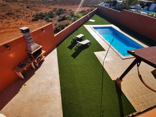 Xalet  Camino del carbón. Chalet independiente con piscina privada en venta en el casco de