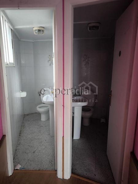Foto ccf771e0-a210-4442-ad5c-5979fb897f9f. Lloguer local comercial a Boiro