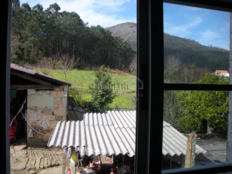Foto 1a6521f9-d125-48b0-b2eb-142fd3c5de69. Casa en Pobra do Caramiñal (A)