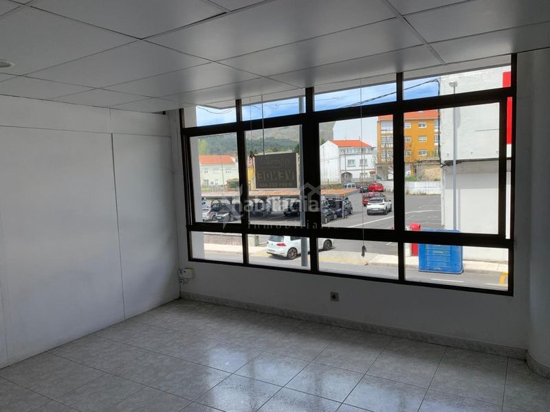 Foto 7282a7cb-a2cb-440f-9c8d-9eab9a227aeb. Planta baixa a Boiro