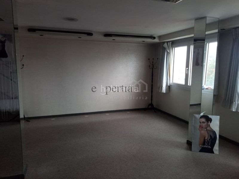 Foto a0c7596d-e972-4fdf-a587-6ff68c2145cf. Lloguer local comercial a Boiro