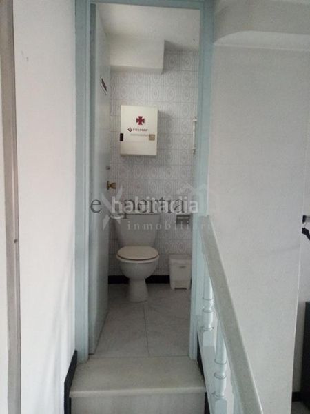 Foto faf78451-8859-49bb-aec5-c3f329e9c146. Lloguer local comercial a Boiro