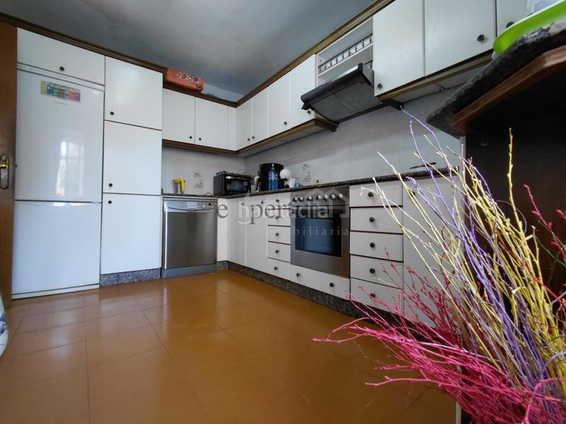 Foto 01ce6afb-c096-47cc-a352-755eb0f89609. Casa amb calefacció aparcament piscina a Rianxo