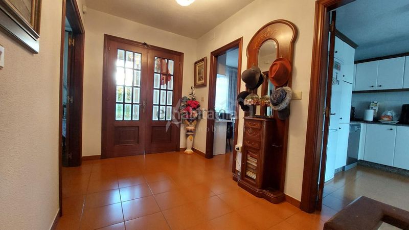 Foto 0b577a44-3814-4e28-baf0-4f4937217dbe. Casa amb calefacció aparcament piscina a Rianxo