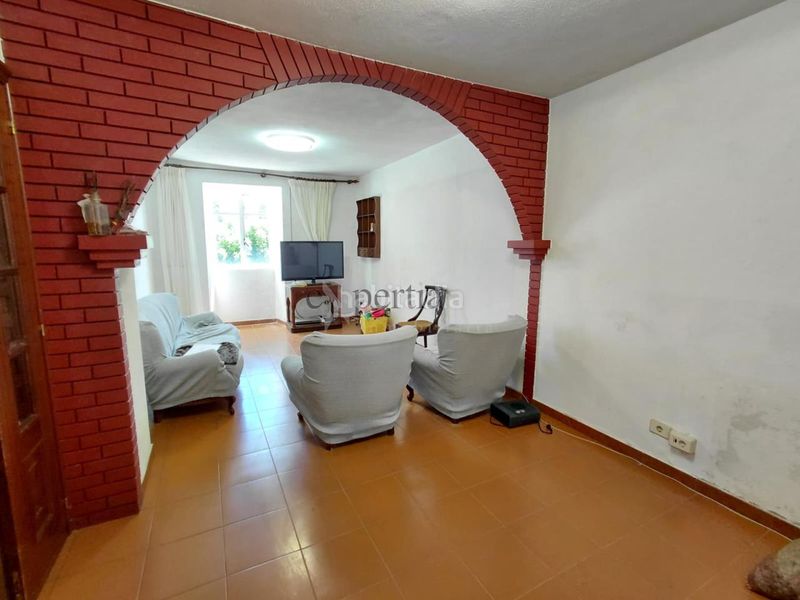Foto 315a2c35-d2a2-476a-8797-5bba4cb2f350. Casa amb calefacció aparcament piscina a Rianxo
