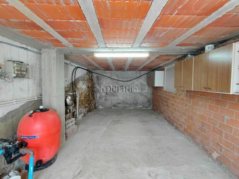 Foto 55e9ee0c-fc62-411d-aec1-a5e0b4a62458. Casa amb calefacció aparcament piscina a Rianxo