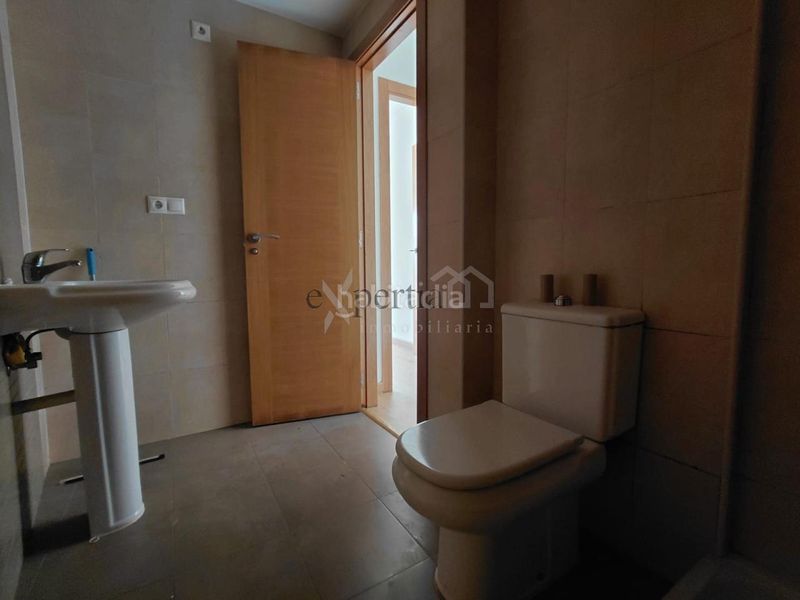 Foto 4248c486-8872-4585-89e8-f584c550f965. Àtic amb calefacció aparcament piscina a Boiro
