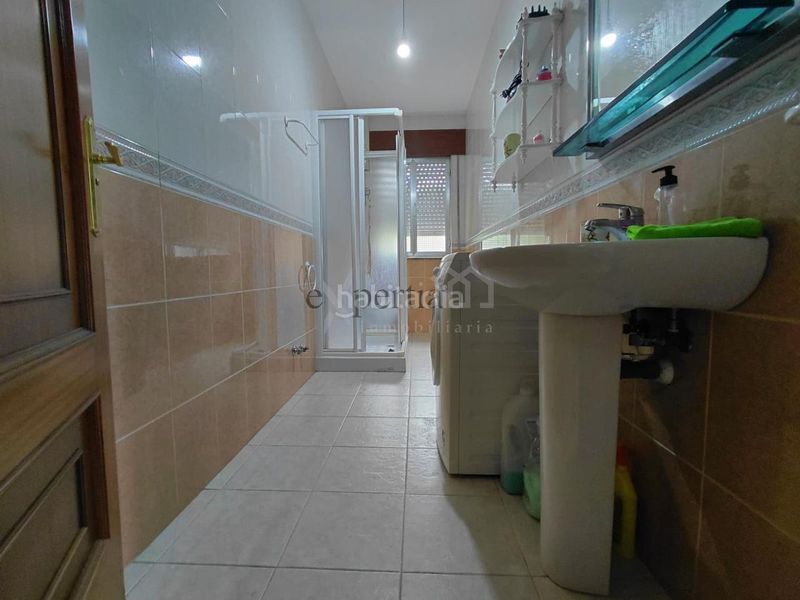 Foto 43c25afe-8bb7-4505-9448-8e82b0f6178c. Rent flat with heating parking in Boiro