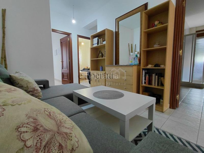 Foto 7c214a0f-c46e-4e42-9116-f93911faa1c4. Rent flat with heating parking in Boiro