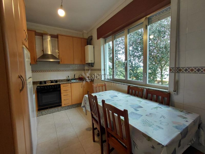 Foto c80092bc-49f8-424b-871e-06e53a242091. Rent flat with heating parking in Boiro