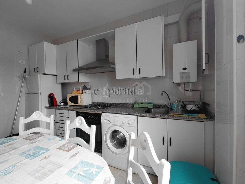 Foto 42159c5e-405b-4532-90c9-742d670e48f1. Rent flat with heating parking in Boiro