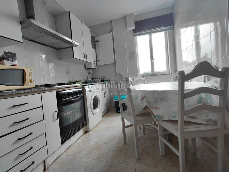 Foto a235fa13-7ad3-43bc-8234-f02195cefd58. Rent flat with heating parking in Boiro