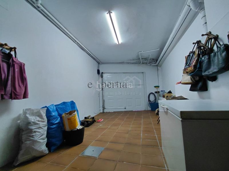 Foto 4f2a8d57-c522-41ca-b956-3423a0ef760e. Haus mit heizung parking in Pobra do Caramiñal (A)