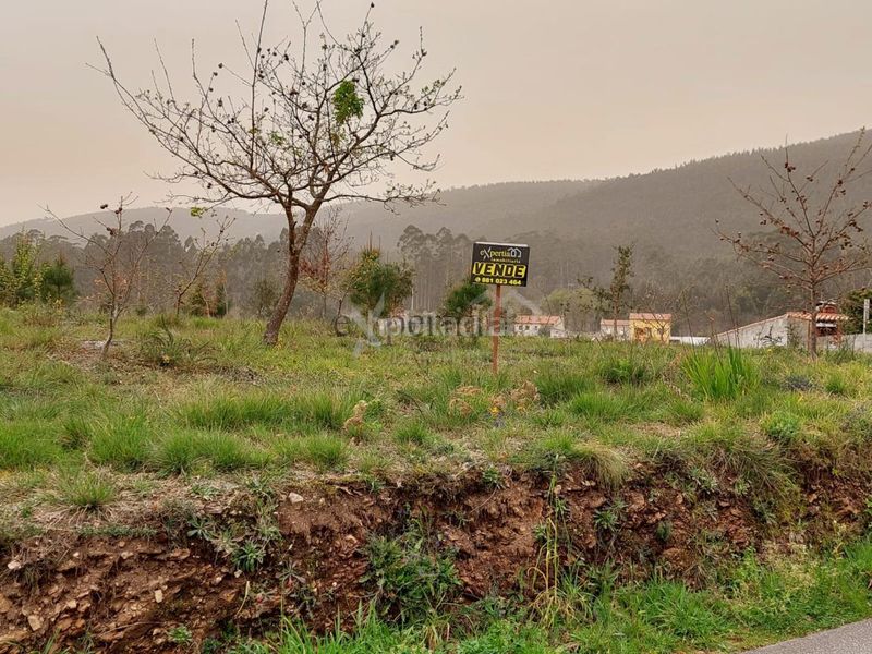 Foto b6aeac50-72d3-4fb2-92c4-2f7b5d512217. Terreno residencial en Pobra do Caramiñal (A)