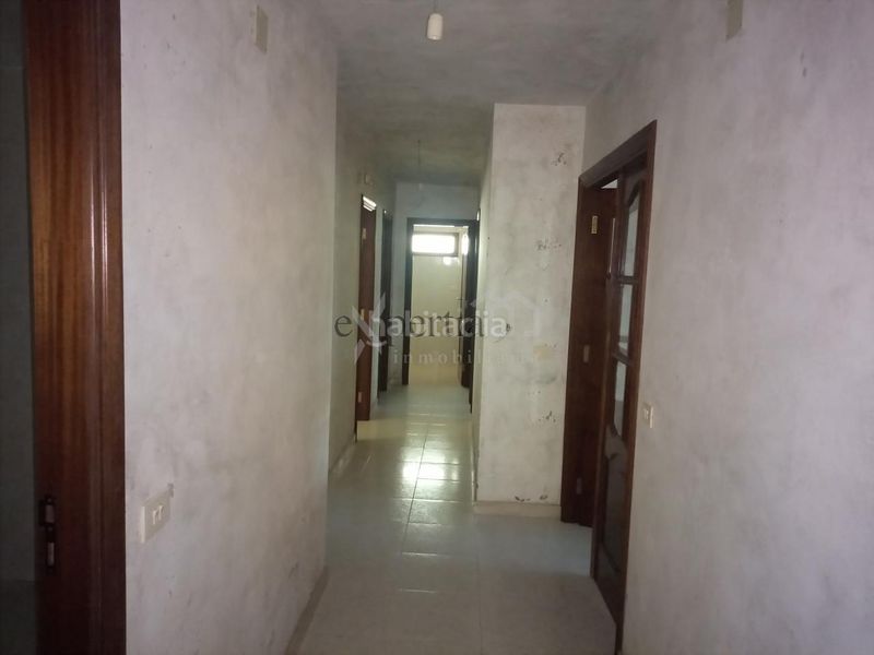 Foto 0080fb0d-c14a-4517-a094-36ed89daa016. Edificio in Boiro