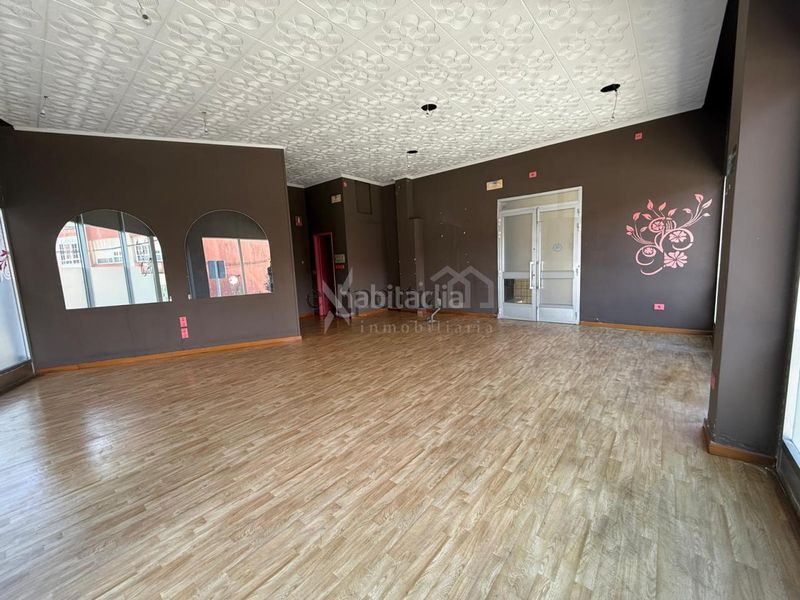 Foto 0f0974e8-acef-4091-a9b6-049fc8085fb2. Local comercial en Boiro