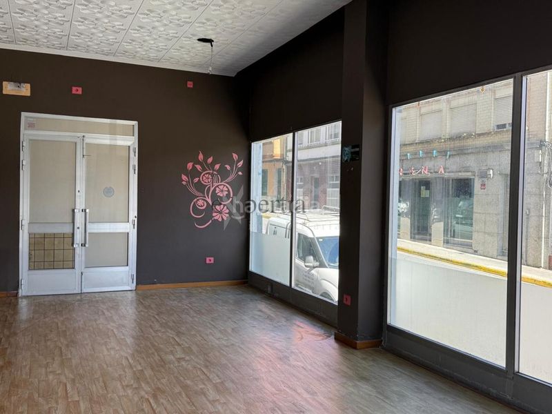 Foto 8fcf66f3-7636-4c72-9596-a89ab5abd850. Local comercial en Boiro