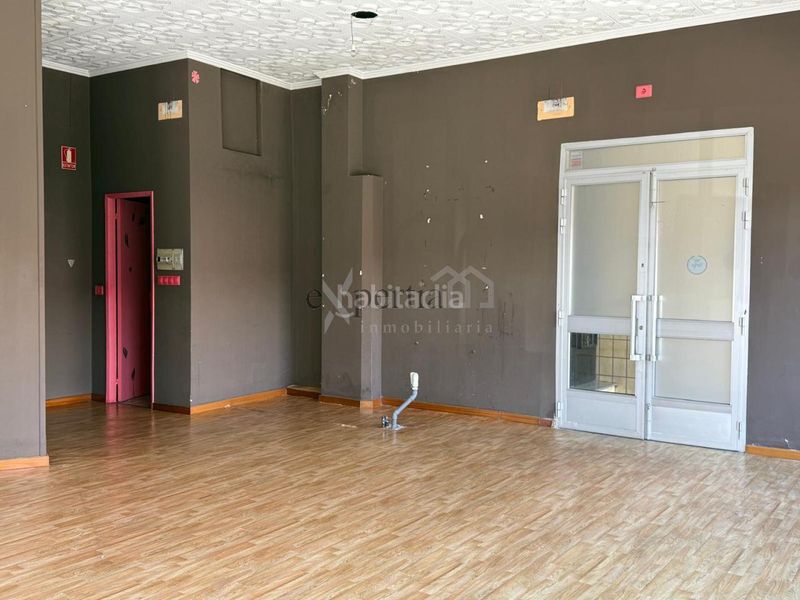 Foto b4f938ed-f0ce-426c-ae35-c781a1e65880. Local comercial en Boiro