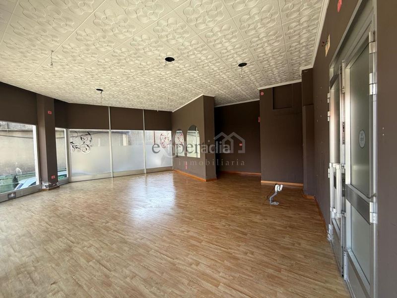 Foto e18fe75a-7442-4264-bcf9-eac226afd9b0. Local comercial en Boiro