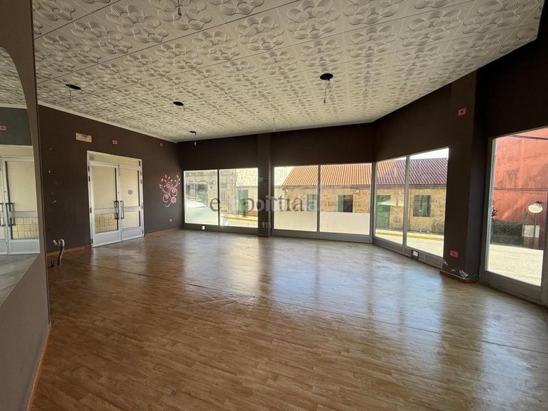 Foto ee3f36c0-ff99-40d0-ae90-d64be9f7c641. Local comercial en Boiro