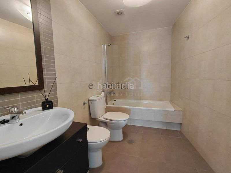 Foto 38eb9a46-a1ae-471e-b2dc-7e04327a93c8. Piso en Boiro