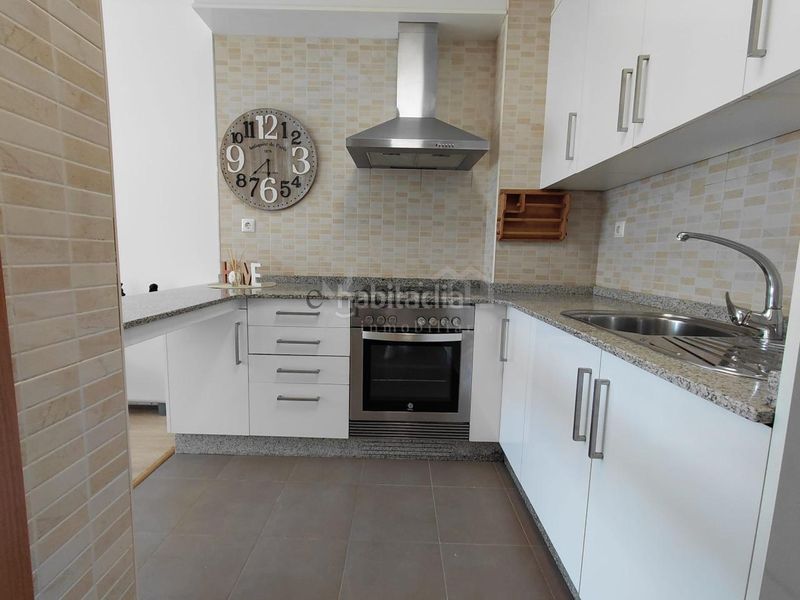 Foto d7a44636-fb42-47e3-8546-f91441f3435b. Piso en Boiro