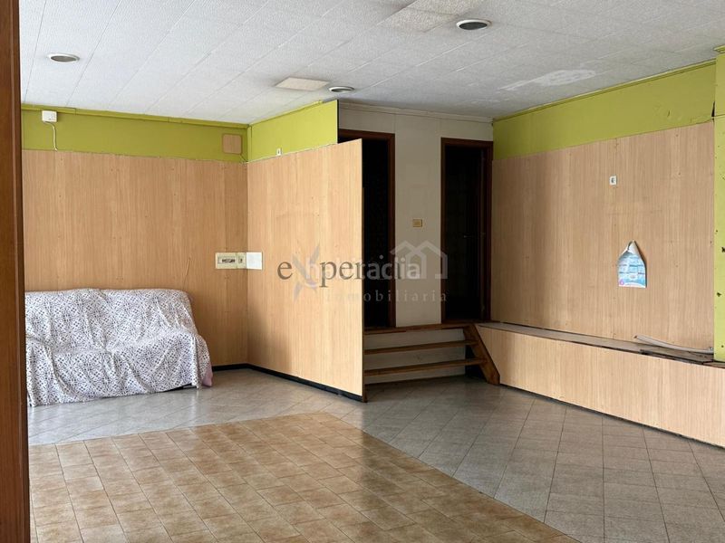 Foto 6378c6ae-8ea7-4d31-9bd6-a61dc1f1d6a3. Local comercial a Boiro