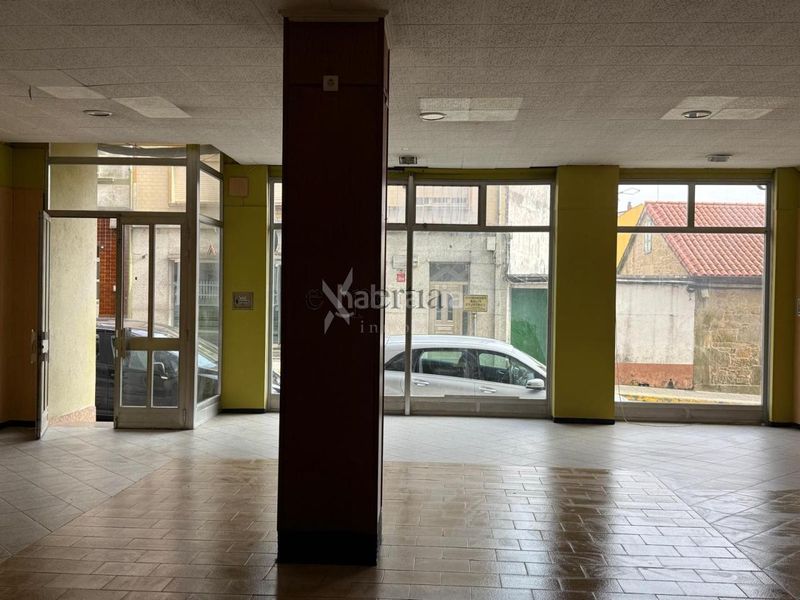 Foto ef74edf8-fde5-4226-9011-3fce8ef5ff52. Local comercial a Boiro