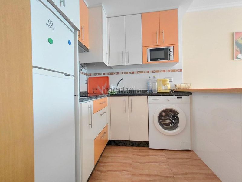 Foto 2d00ca05-4914-42ce-9c1d-30c0fe0a2269. Rent flat with heating parking in Boiro