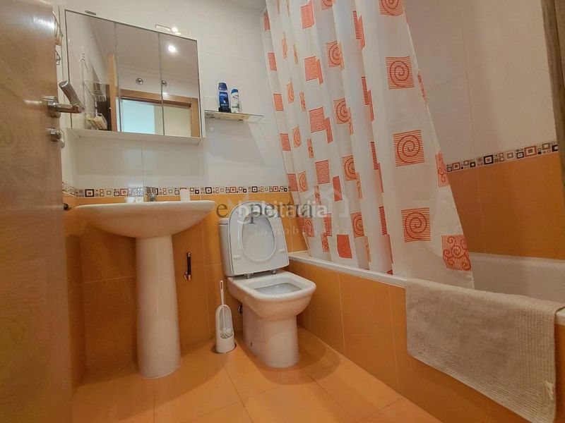 Foto 41e7607b-3d9b-405d-8365-4a7db4481cf0. Rent flat with heating parking in Boiro