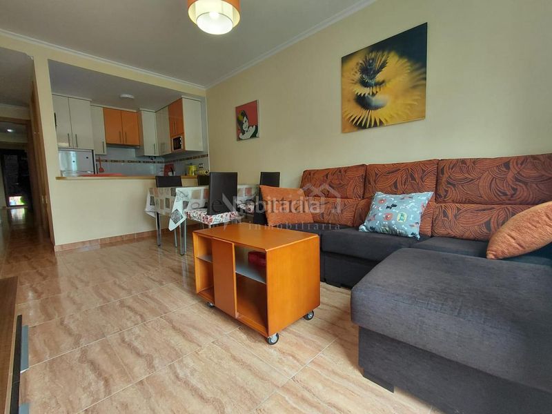 Foto 6d364b55-a34b-461f-85ed-0e33e1faf9c6. Rent flat with heating parking in Boiro