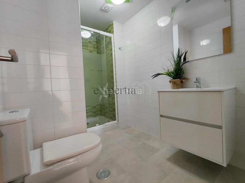Foto e3e9fe8d-058e-4445-951f-98006c0446be. Lloguer pis amb calefacció a Boiro