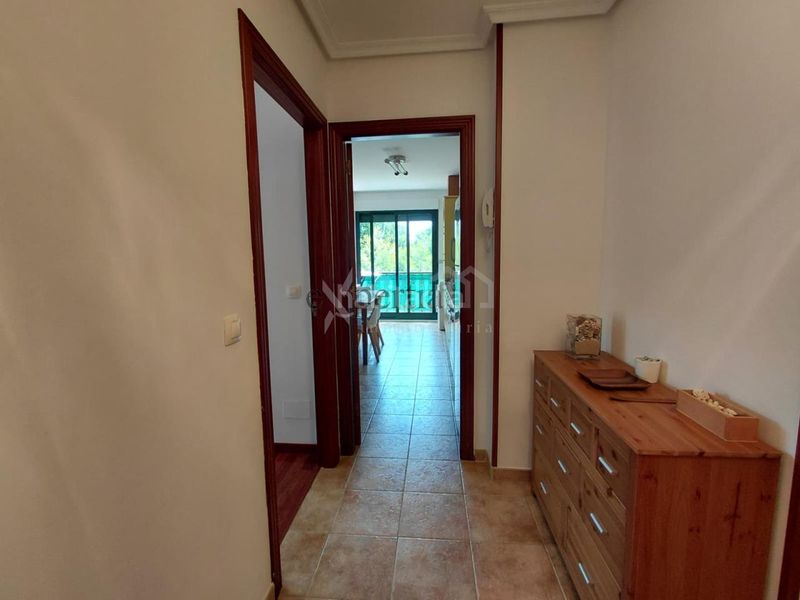 Foto 0367c742-ba55-4bf9-80e3-1d6618e53c02. Rent apartment with heating parking in Boiro