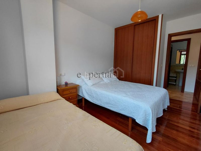 Foto 525e4de6-f7ec-4960-8402-d9e617a3bc11. Rent apartment with heating parking in Boiro