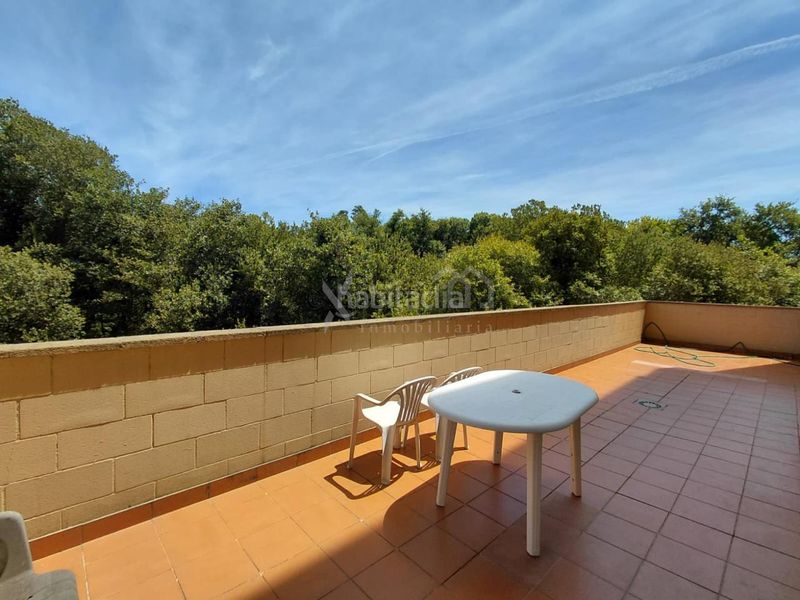 Foto 597bb445-1205-446f-90bc-1454fd7c0896. Rent apartment with heating parking in Boiro