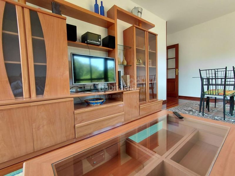 Foto 90f5f12c-7631-43e2-8a2d-033dc5edae3d. Rent apartment with heating parking in Boiro