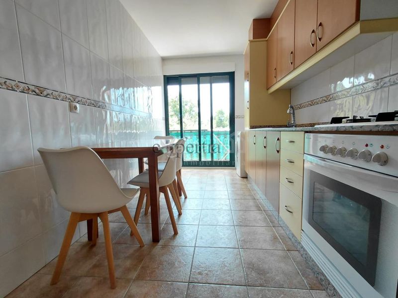 Foto a02d589d-2959-47ee-8f75-6f0e87982b7d. Rent apartment with heating parking in Boiro