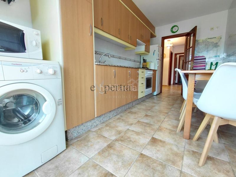 Foto c244cf97-9254-489f-8695-d7df9554bbfd. Rent apartment with heating parking in Boiro