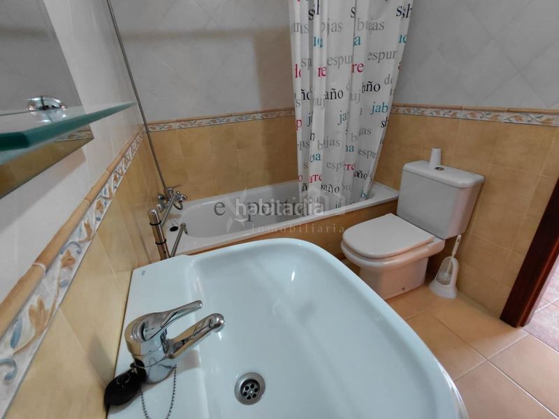 Foto e13371a6-4383-45af-83d3-965fb5da699a. Rent apartment with heating parking in Boiro