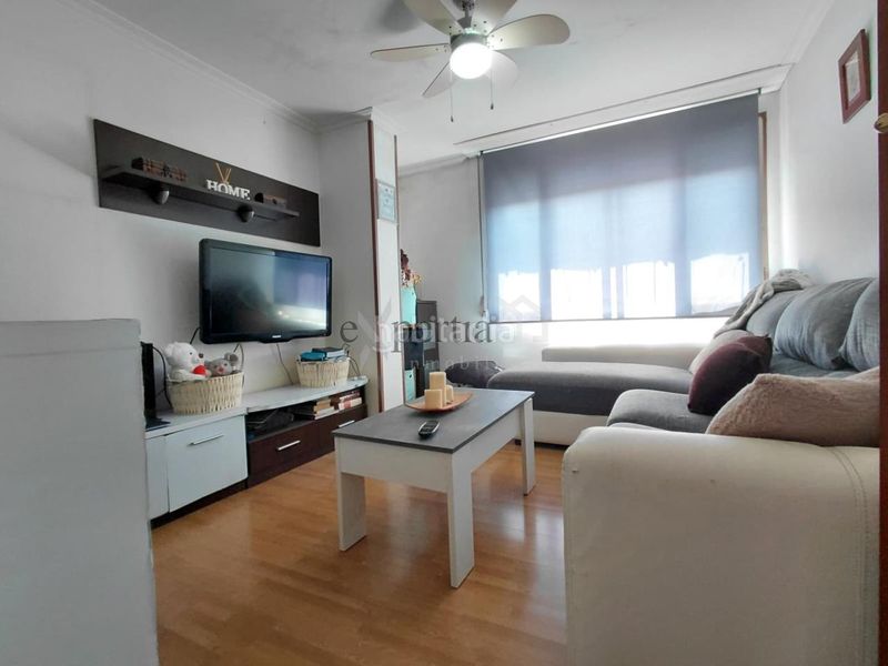 Foto a8a3f3ba-4650-4ddb-addc-8412df63f236. Etagenwohnung mit heizung parking in Boiro