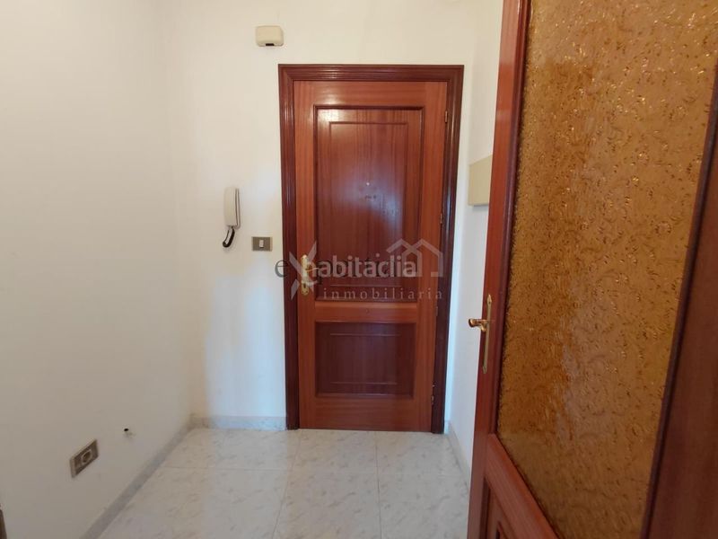 Foto f9ef1eec-b77c-4ee0-bbca-fb831dcfd438. Etagenwohnung mit parking in Pobra do Caramiñal (A)